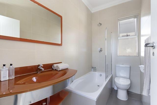 3 Bedroom Property for Sale in Green Point Western Cape